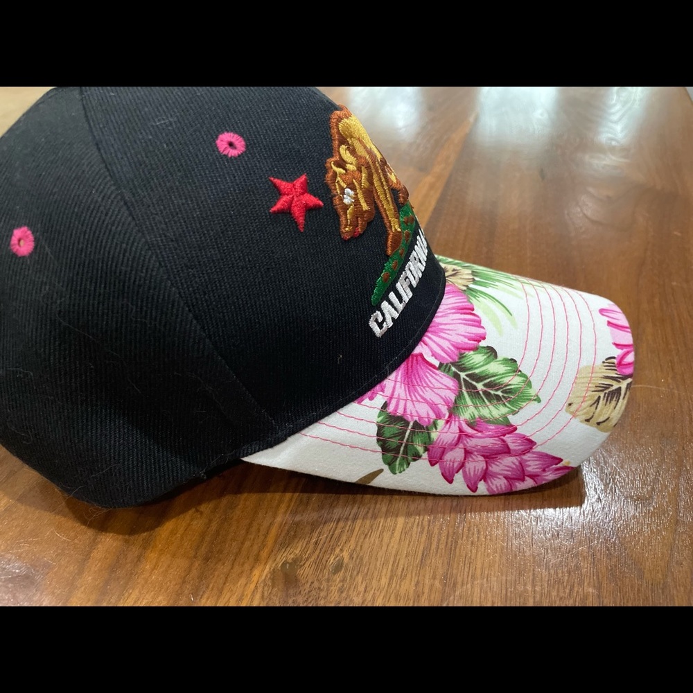 California Republic Floral hat. New - Picture 3 of 6